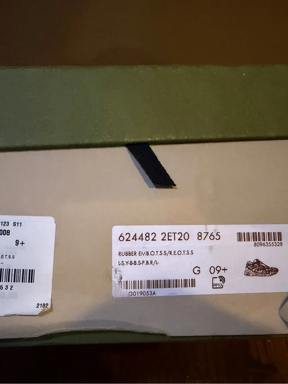 Gucci Ultra Pace R Sneaker, Lavender, size 11.